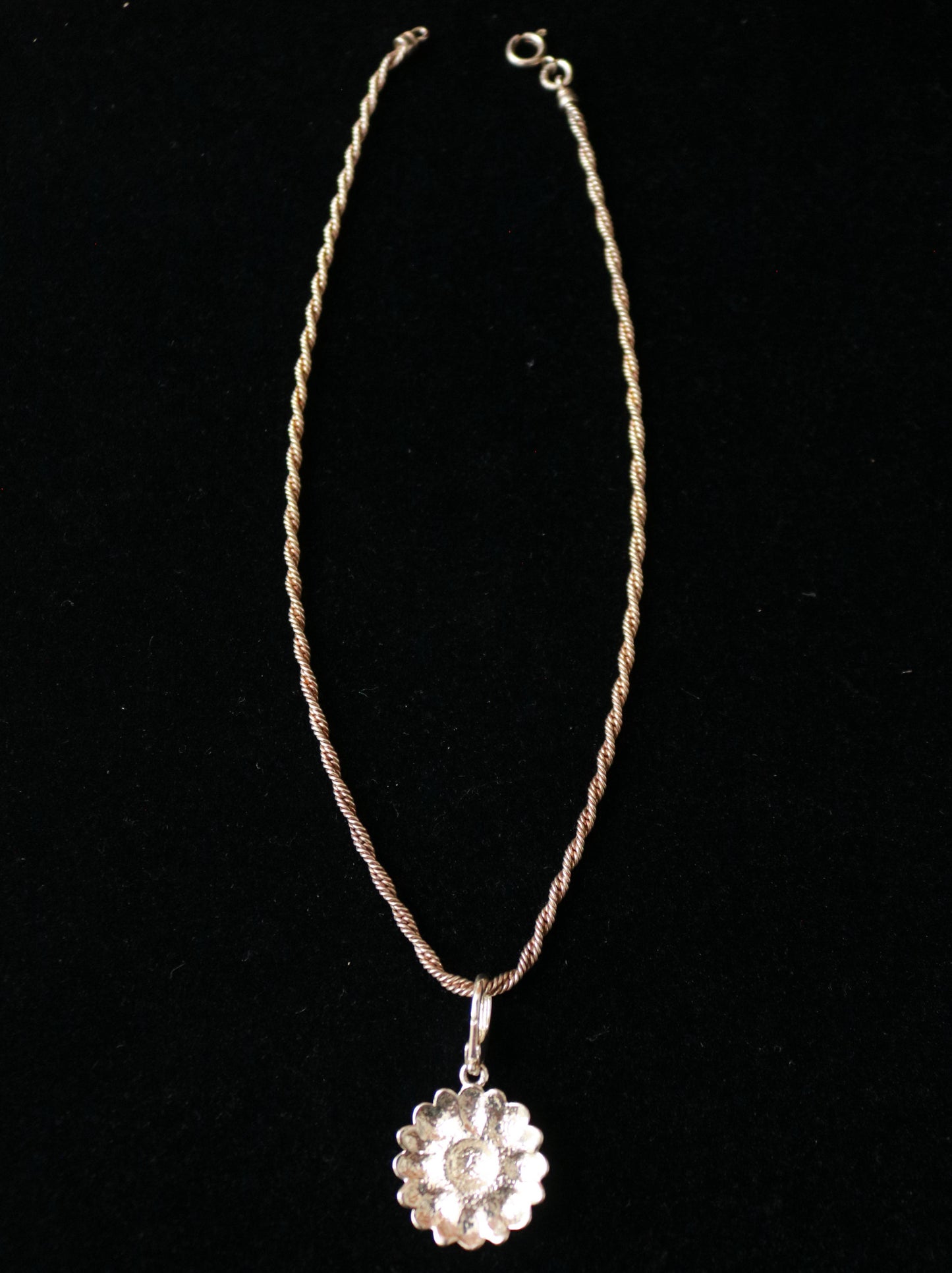 Vintage Sterling Silver Chain with Silver-Tone Daisy Pendant Necklace